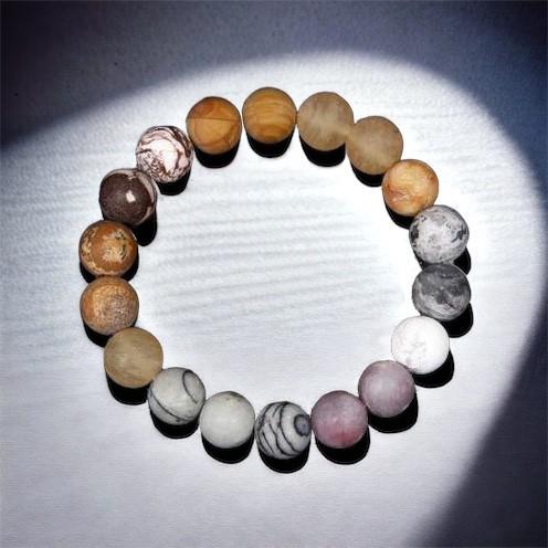 Pulsera con piedras planeta Saturno
