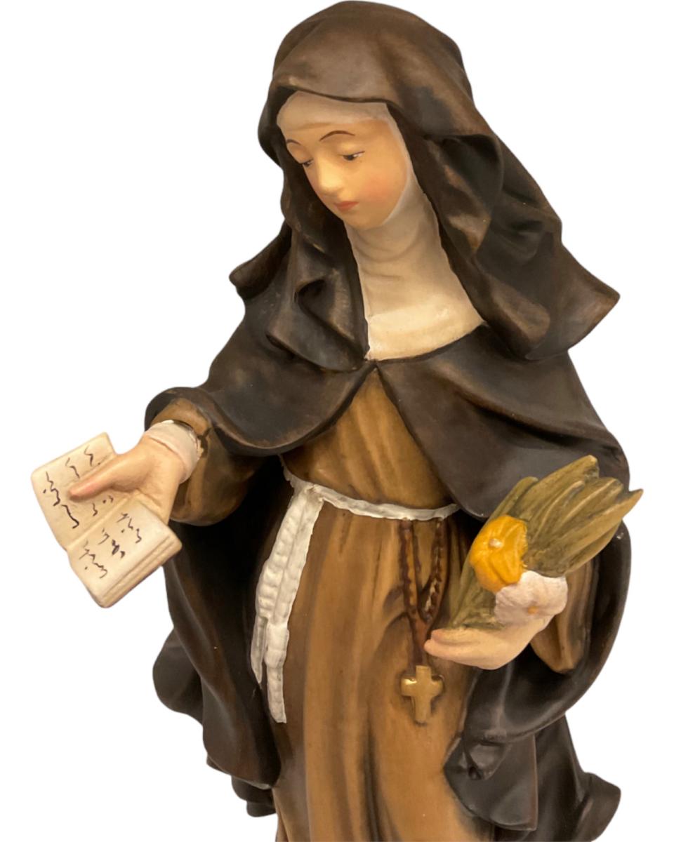 Santa Caterina da Siena scolpita in legno