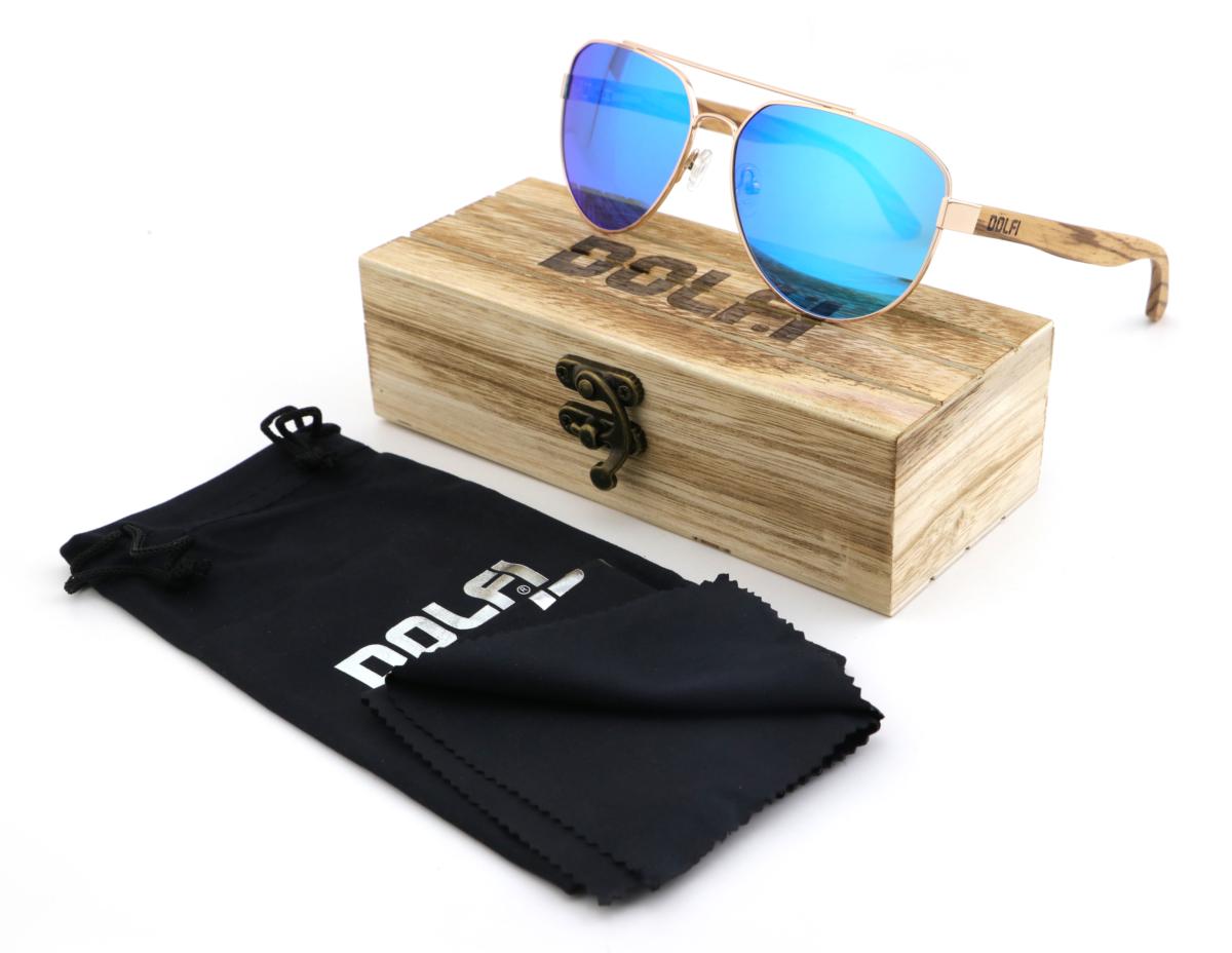 Light Sunglasses with Blue Polarised Lenses