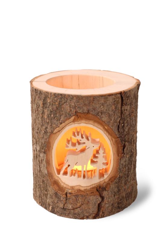 Candelero en forma de tronco con motivo tallado