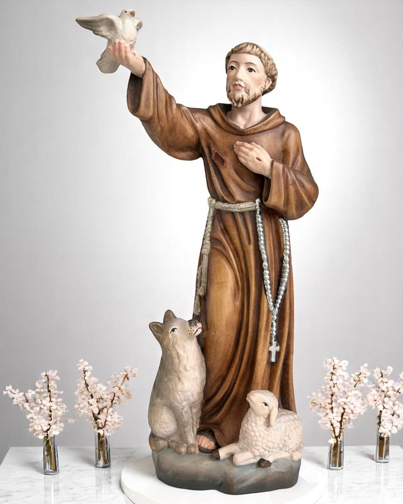 Statua di San Francesco in Legno d’Acero: Un Capolavoro di Fede e Artigianato