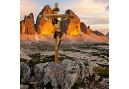 Il Crocifisso: il Cuore della Fede, l’Anima dell’Arte Sacra
