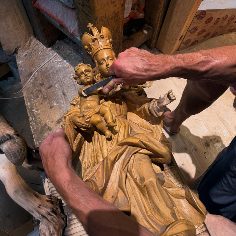 Intagliatori del legno in Sudtirol Alto Adige – tradizione artigianato Gardenese