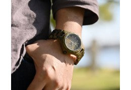 Orologi Dolfi: Quando il Legno Diventa Protagonista del Tempo