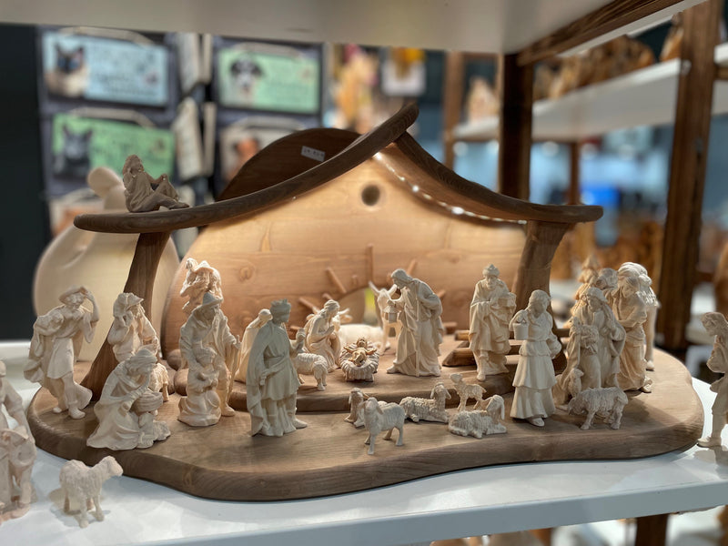 Arte sacra: 10 tipi di sculture in legno per presepi