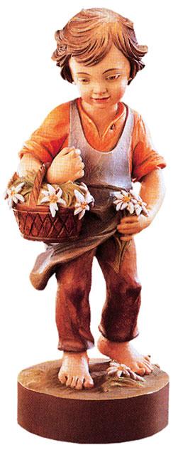 Figurine enfant en bois avec panier de fleurs