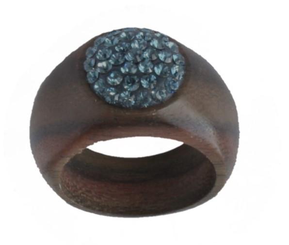 Nussbaum Holzring mit Blaue Swarovski Kristallen | Holzring