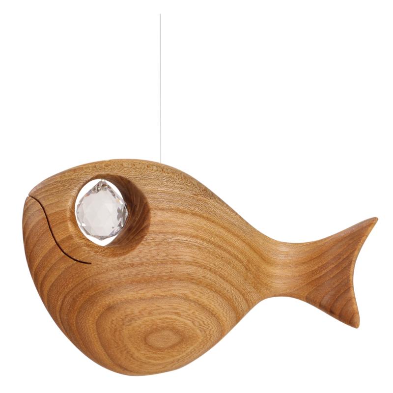 Geschnitzter Fisch mit Swarovski