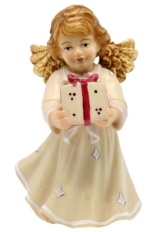 Ange avec cadeau en bois