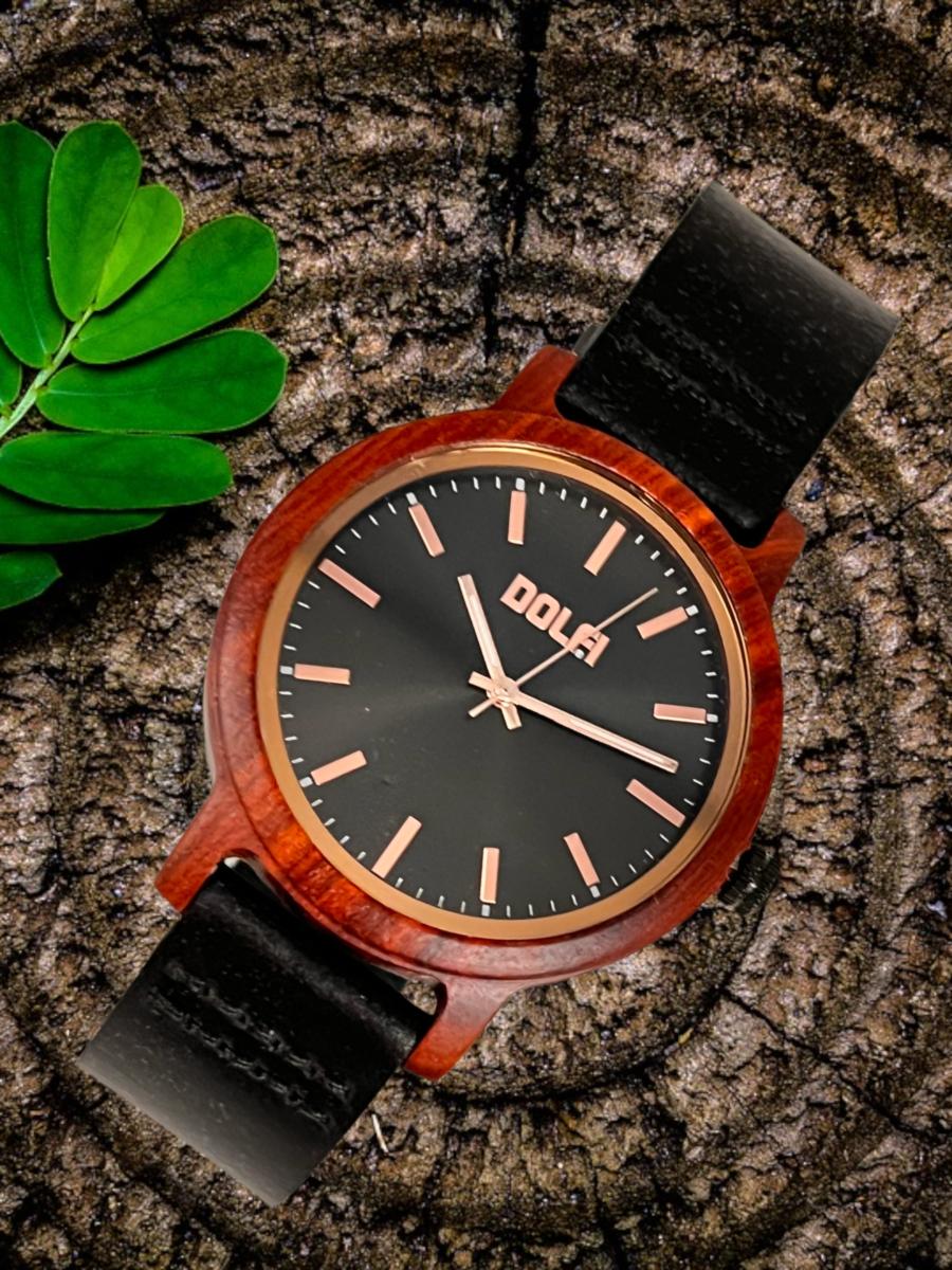 Montre en bois avec bracelet en cuir Modèle Sefora