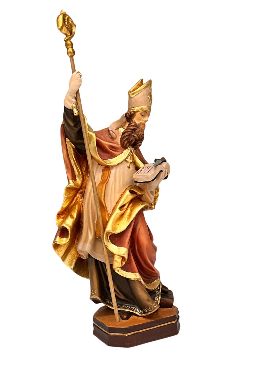 Saint Boniface représenté avec livre et épée en bois