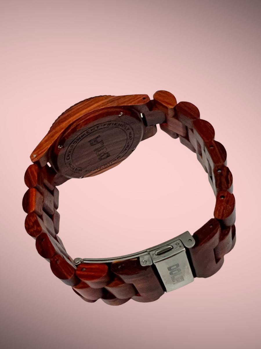 Horloge en bois homme-femme modèle Asie