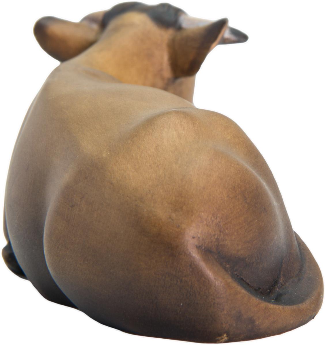 Bœuf couché sculpté en bois