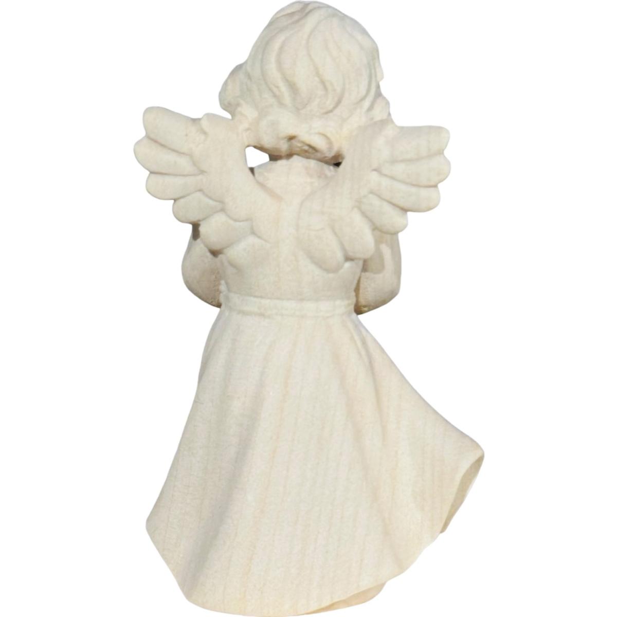 Ange sculpté en bois avec cœur