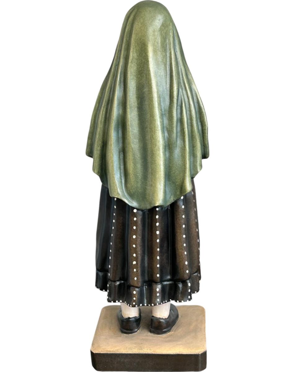 Schäferin und Hirtin Lucia aus Fatima aus Holz - mit Ölfarben lasiert