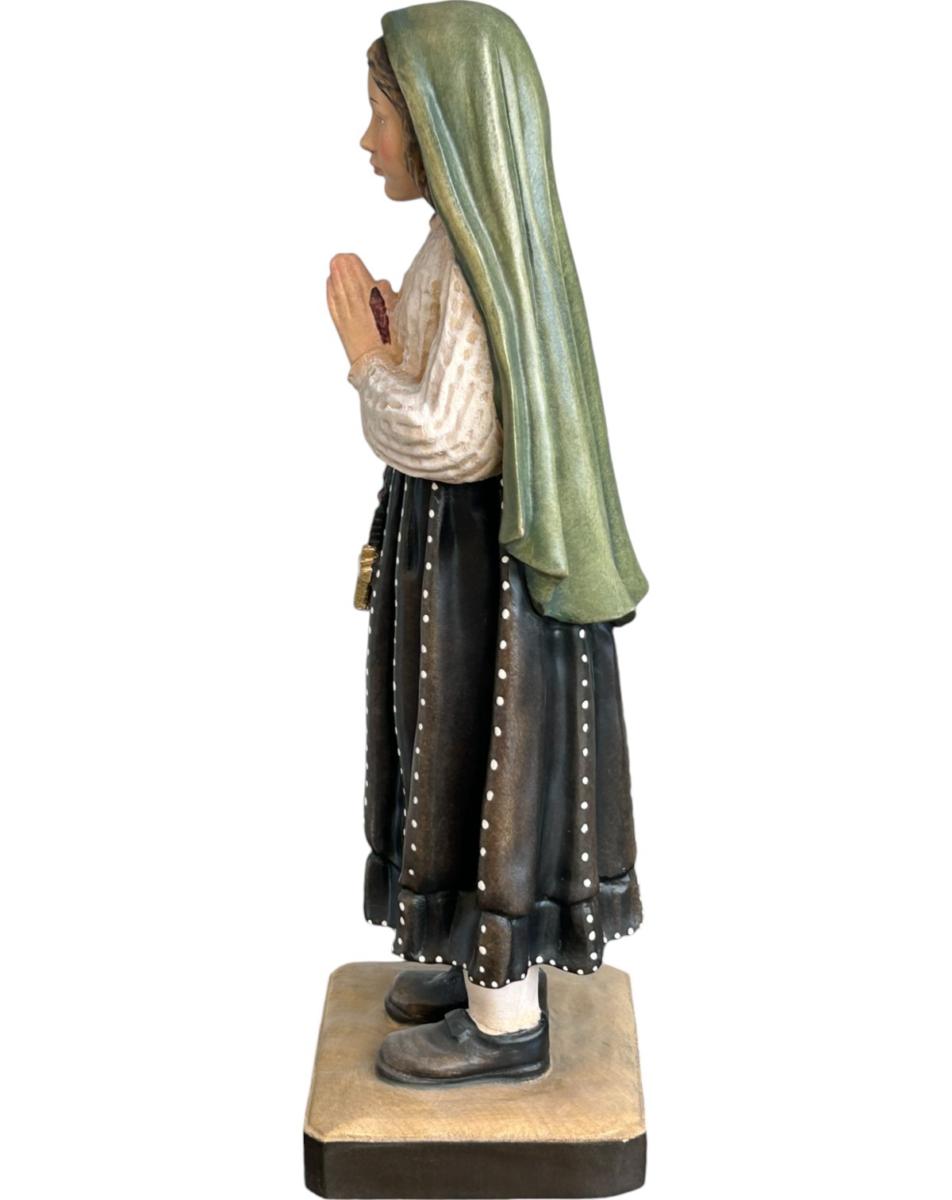 Schäferin und Hirtin Lucia aus Fatima aus Holz - mit Ölfarben lasiert