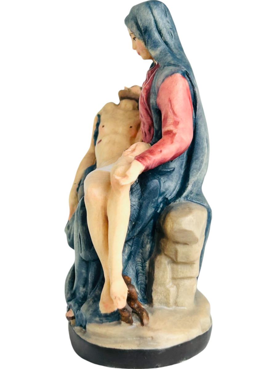 Holznachbildung der Pietà von Michelangelo - mit Ölfarben lasiert