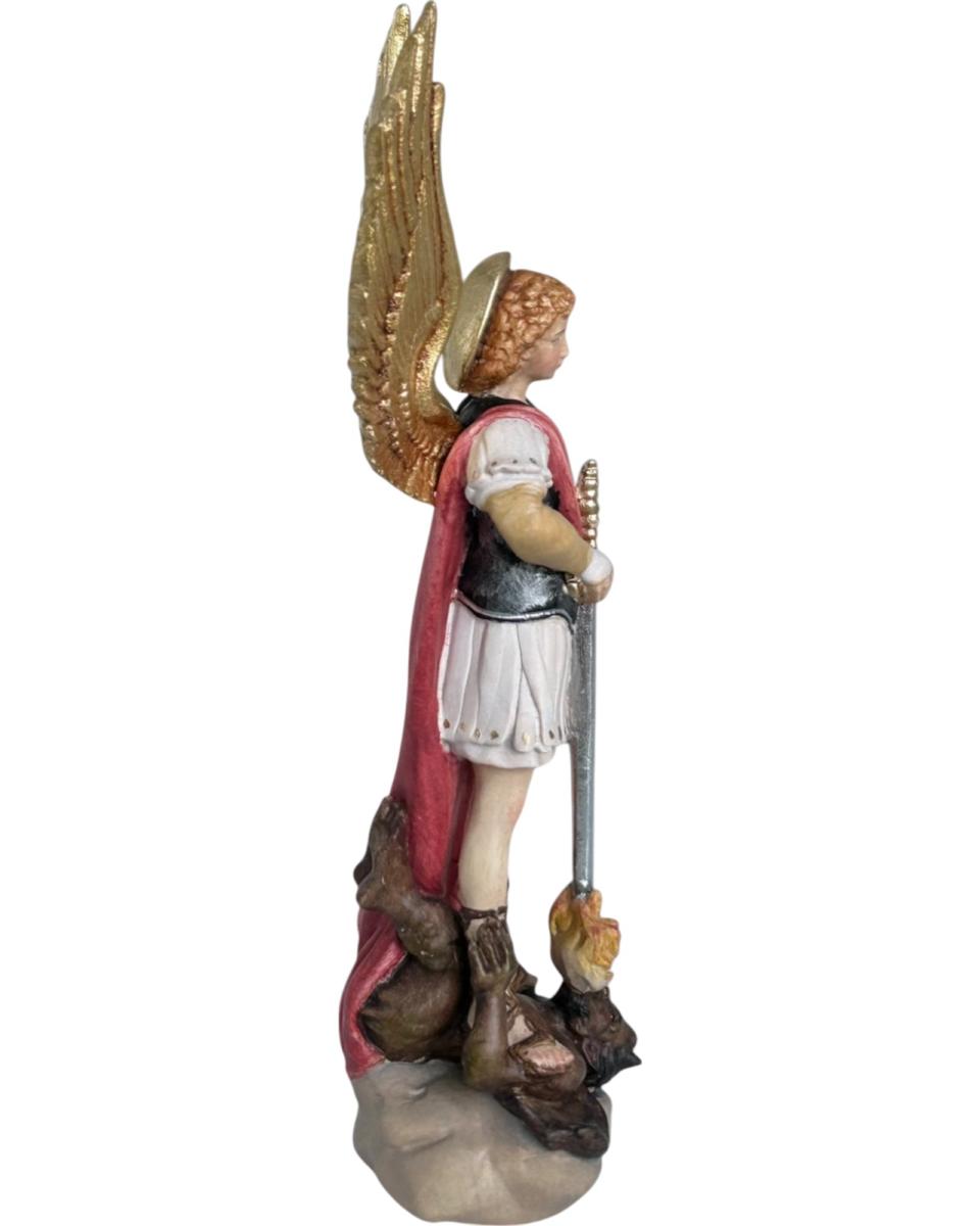 Saint Michel Archange avec épée et diable en bois