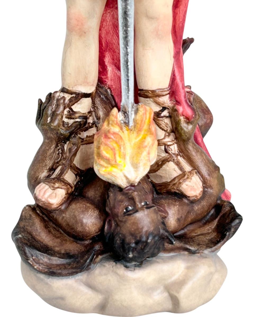Saint Michel Archange avec épée et diable en bois