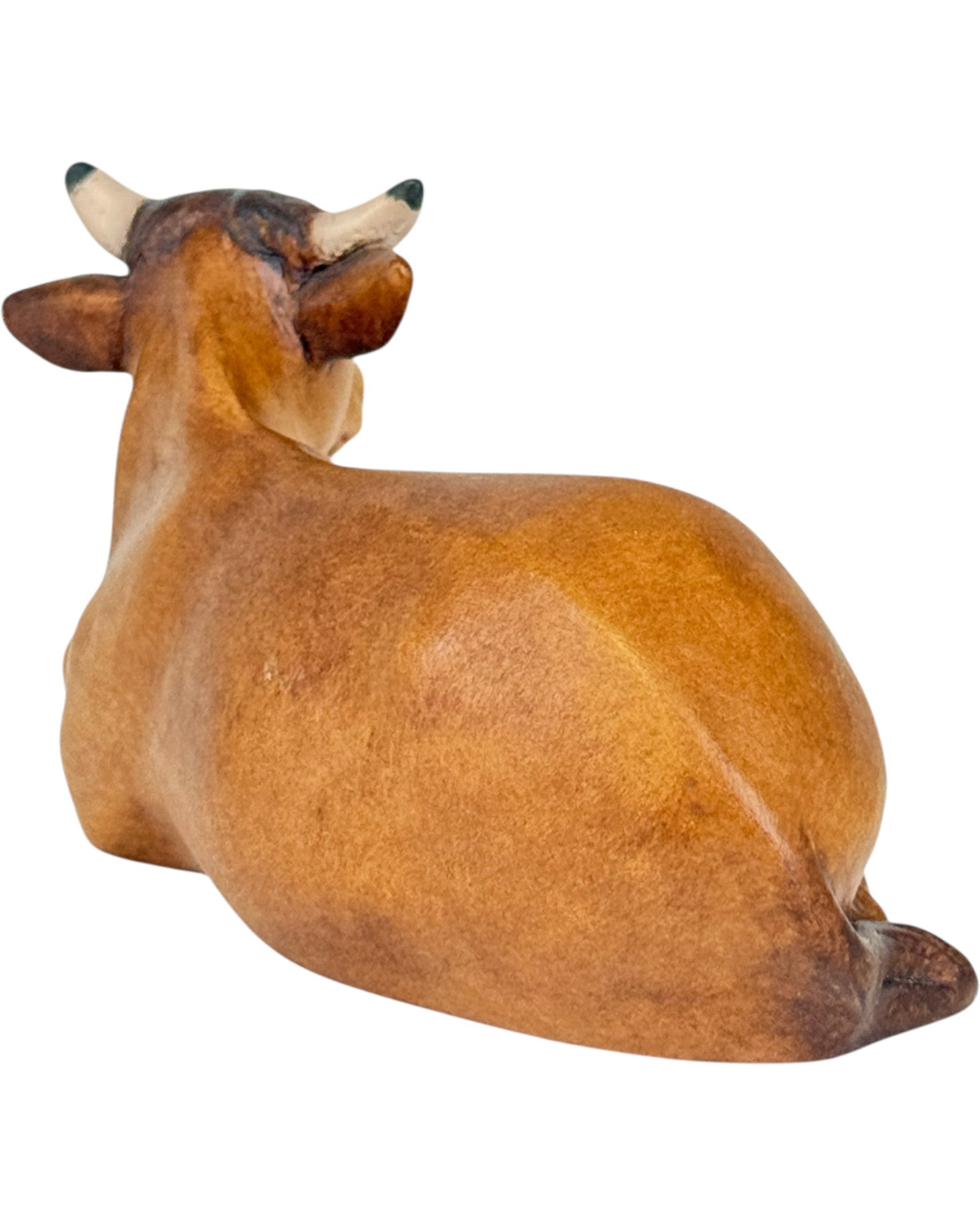 Bœuf de crèche couché en bois