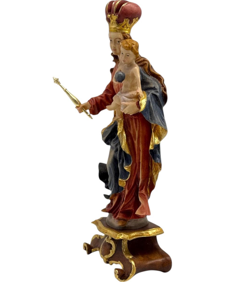 Madonna von Bavaria aus Holz - mit Ölfarben lasiert