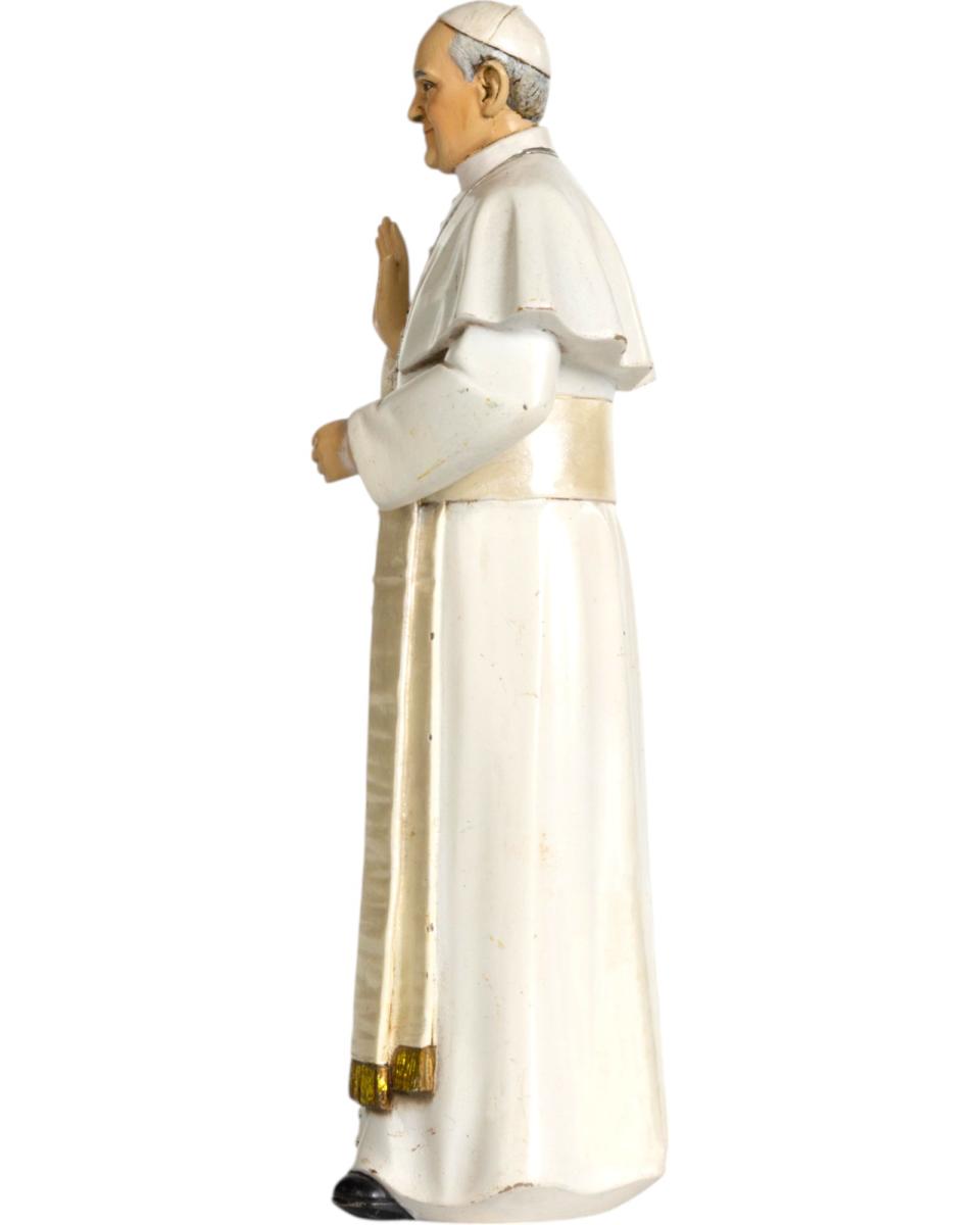 Statue en bois du Pape François