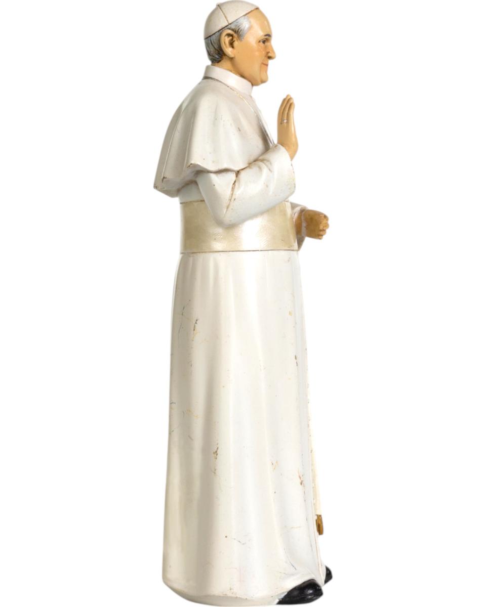 Statue en bois du Pape François