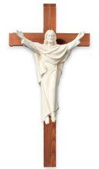 Christ Roi ressuscité en bois