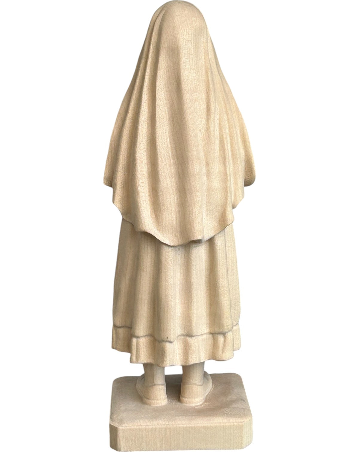Schäferin und Hirtin Lucia aus Fatima aus Holz - mit Ölfarben lasiert