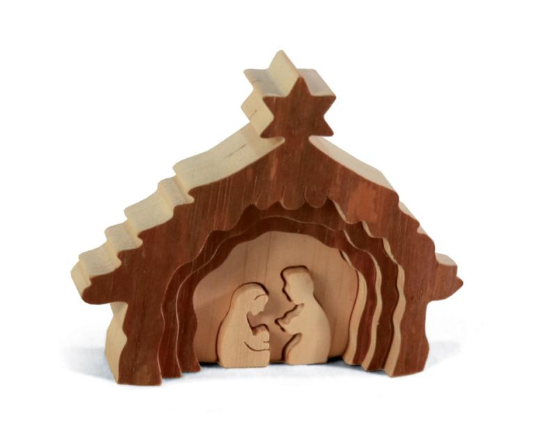 Crèche sculptée en bois 8 x 6 cm