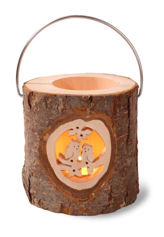 Lanterne en bois avec motif sculpté, en bois