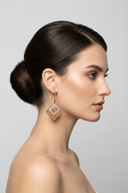 Pendientes de Rombo de Madera de Nogal | Motivo Floral