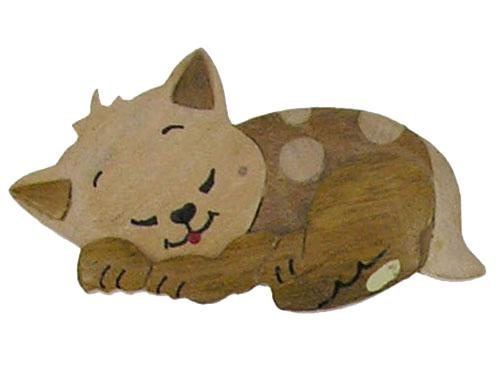 Aimant en bois chaton endormi