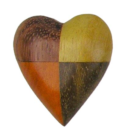 Aimant en bois en forme de coeur