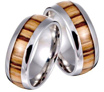 Unisex Ring aus Stahl und Olivenholz