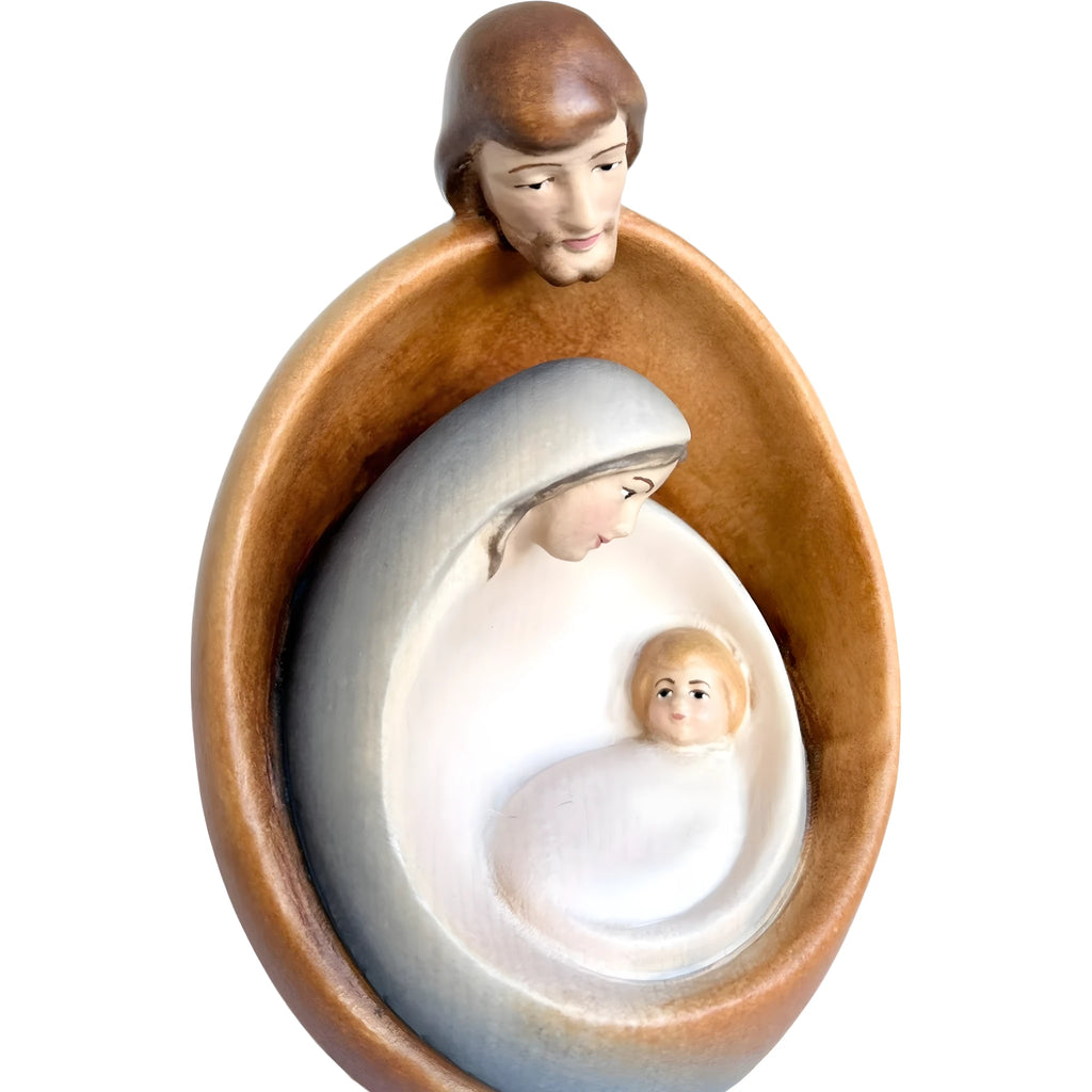 Stilisierte Heilige Familie aus Ahornholz – Moderne Krippenskulptur