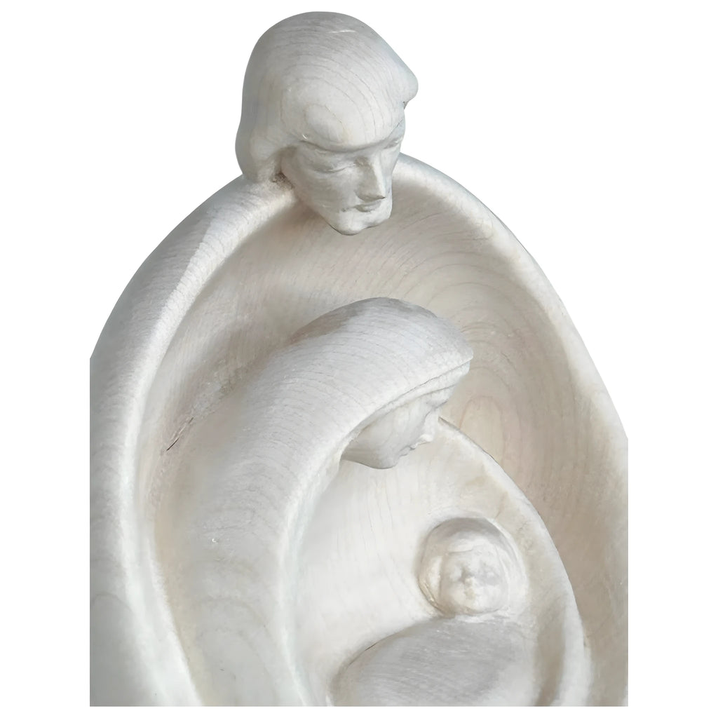 Stilisierte Heilige Familie aus Ahornholz – Moderne Krippenskulptur
