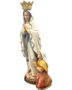 Rzeźba Matki Boskiej z Lourdes i Bernadety z drewna z Val Gardena