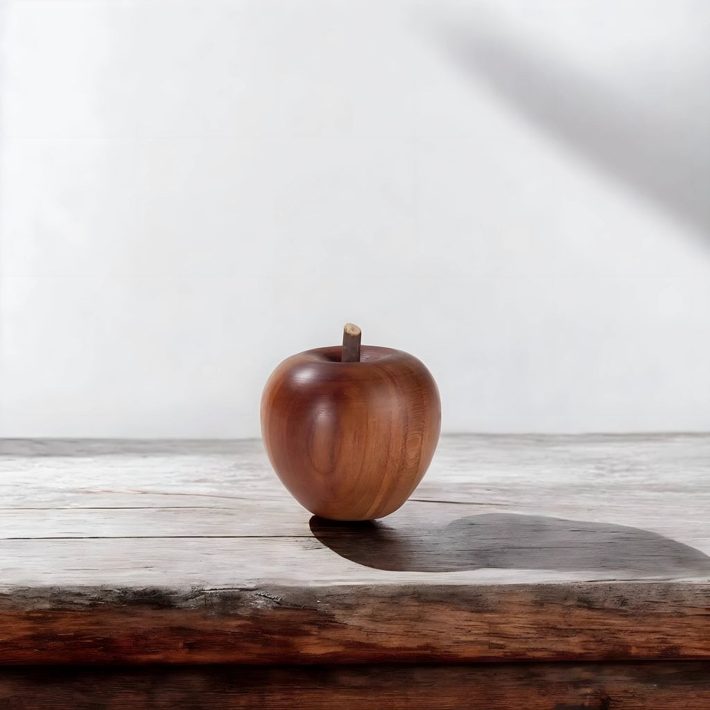 Escultura Manzana de Madera Natural, Artesanía Val Gardena 4 cm