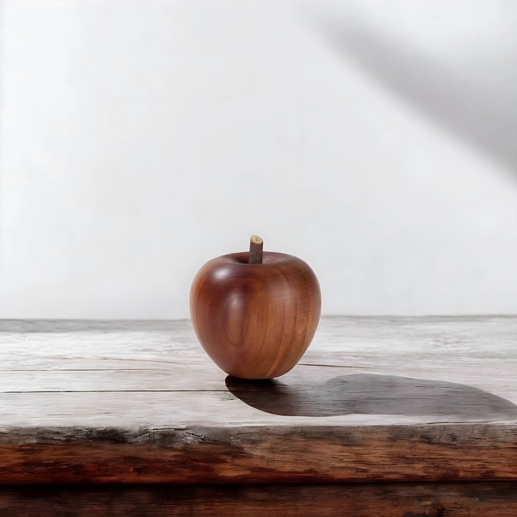 Escultura de Maçã em Madeira Natural, Artesanato Val Gardena 4 cm
